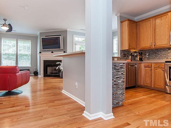 3rd image of 5443 Crescentview Pkwy