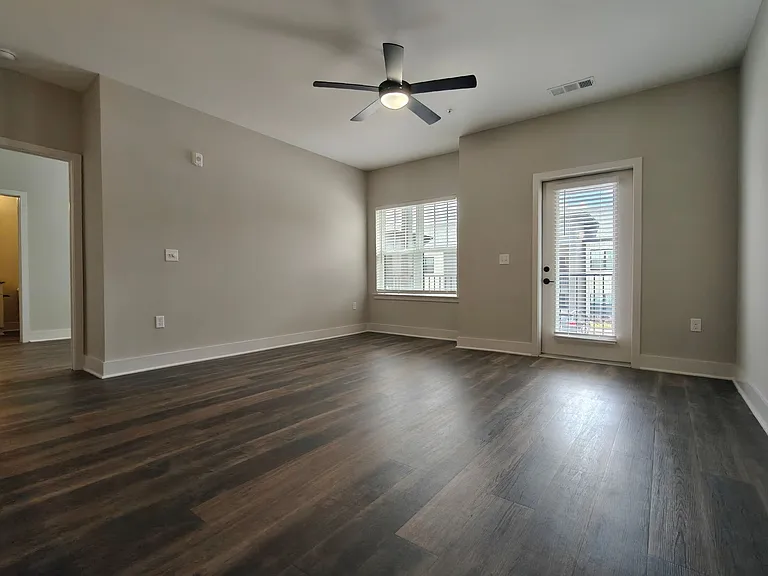 Treesort Luxury Living — Photo 69