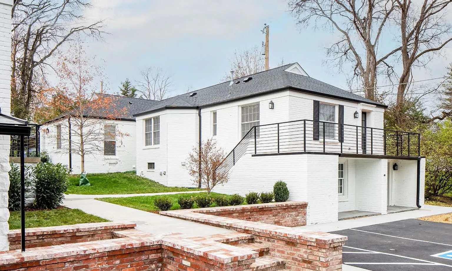 Belle Park Townhomes — Photo 4