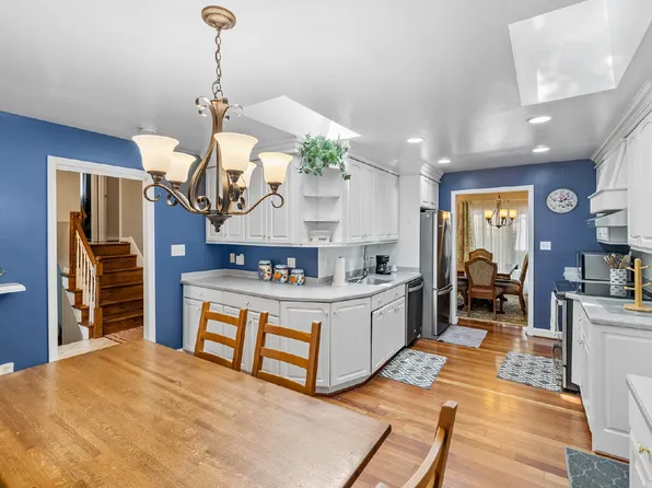 902 Leverton Rd, Rockville, MD 20852