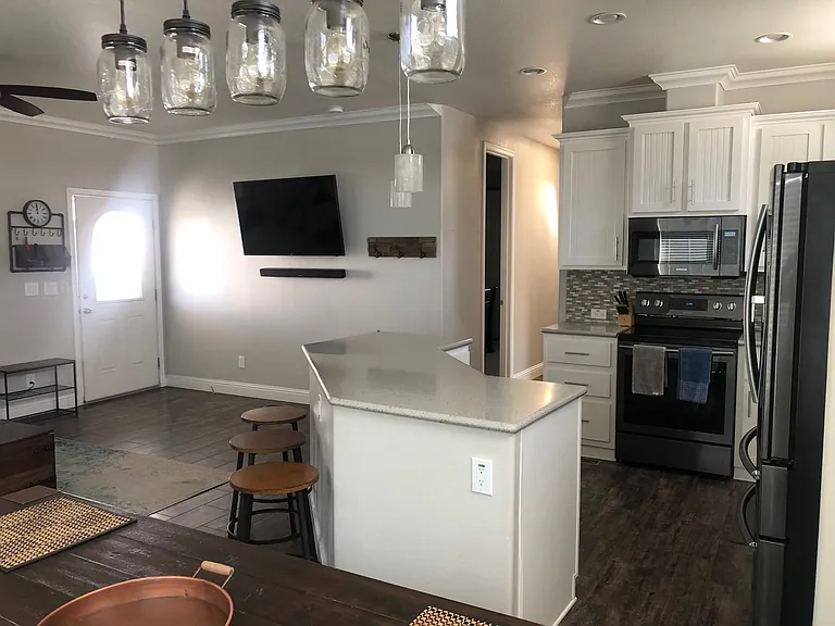 7804 Riverside Dr — Photo 3