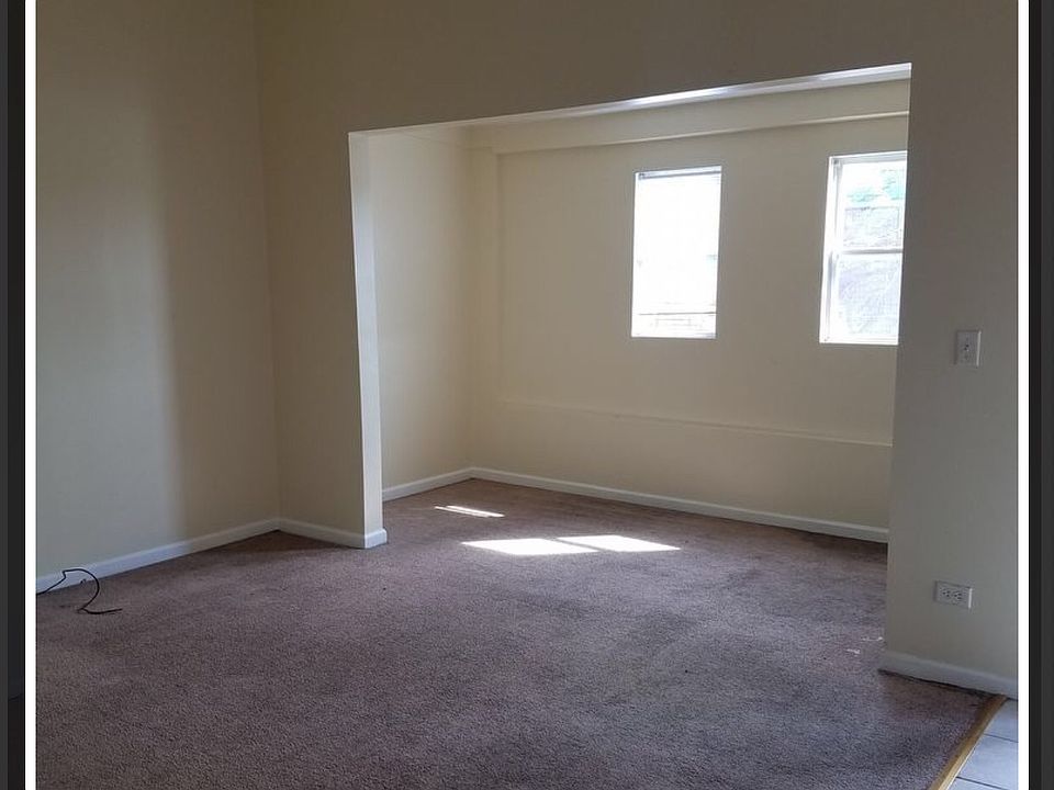 1st image of 600 W Englewood Ave #1