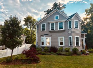 43 Winthrop St, Holliston, MA 01746