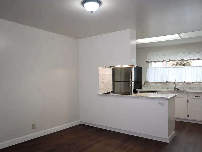37051 Shasta St — Photo 3