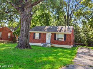 4916 Lagoona Dr, Louisville, KY 40219