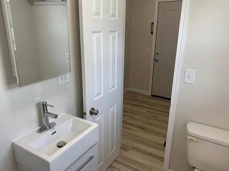 114 W Birch St — Photo 5