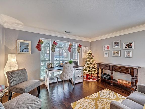 5th image of 1439 Applewood Dr