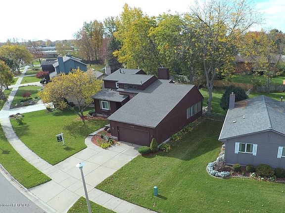 5th image of 1086 Brookside Dr