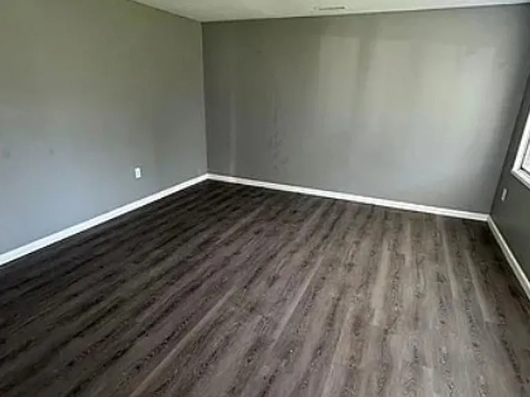109 Saint Barbara Ln — Photo 2