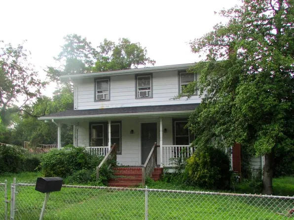 4724 Branchville Rd, College Park, MD 20740