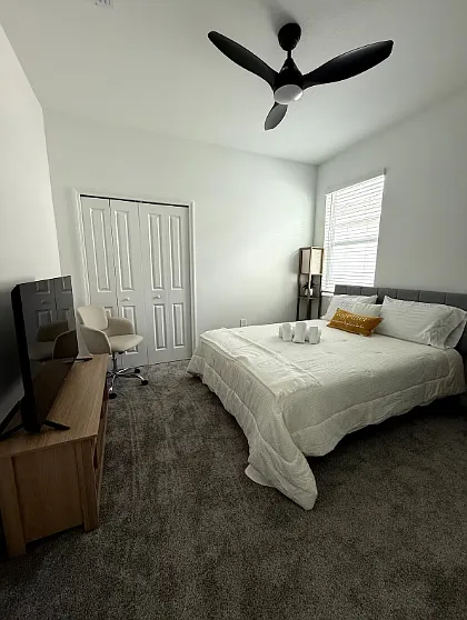 1128 Deepwater Cir — Photo 1