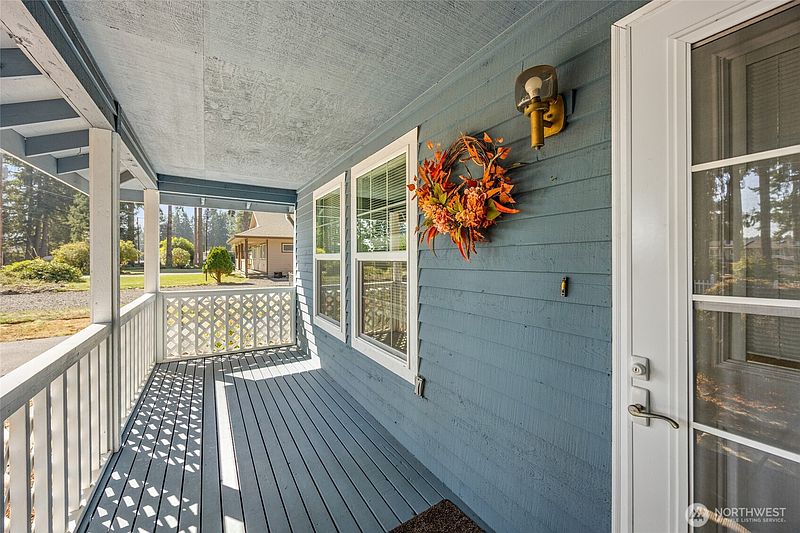 5th image of 7123 Lakeside Street SW