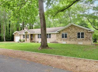 315 Riverside Dr, Yorktown, VA 23692