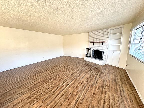 3rd image of 2591 Hayes Dr