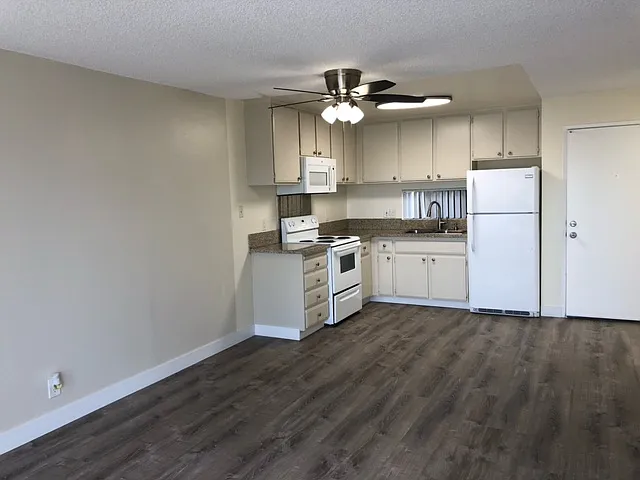 Heritage Manor 55+Senior Community — Photo 14