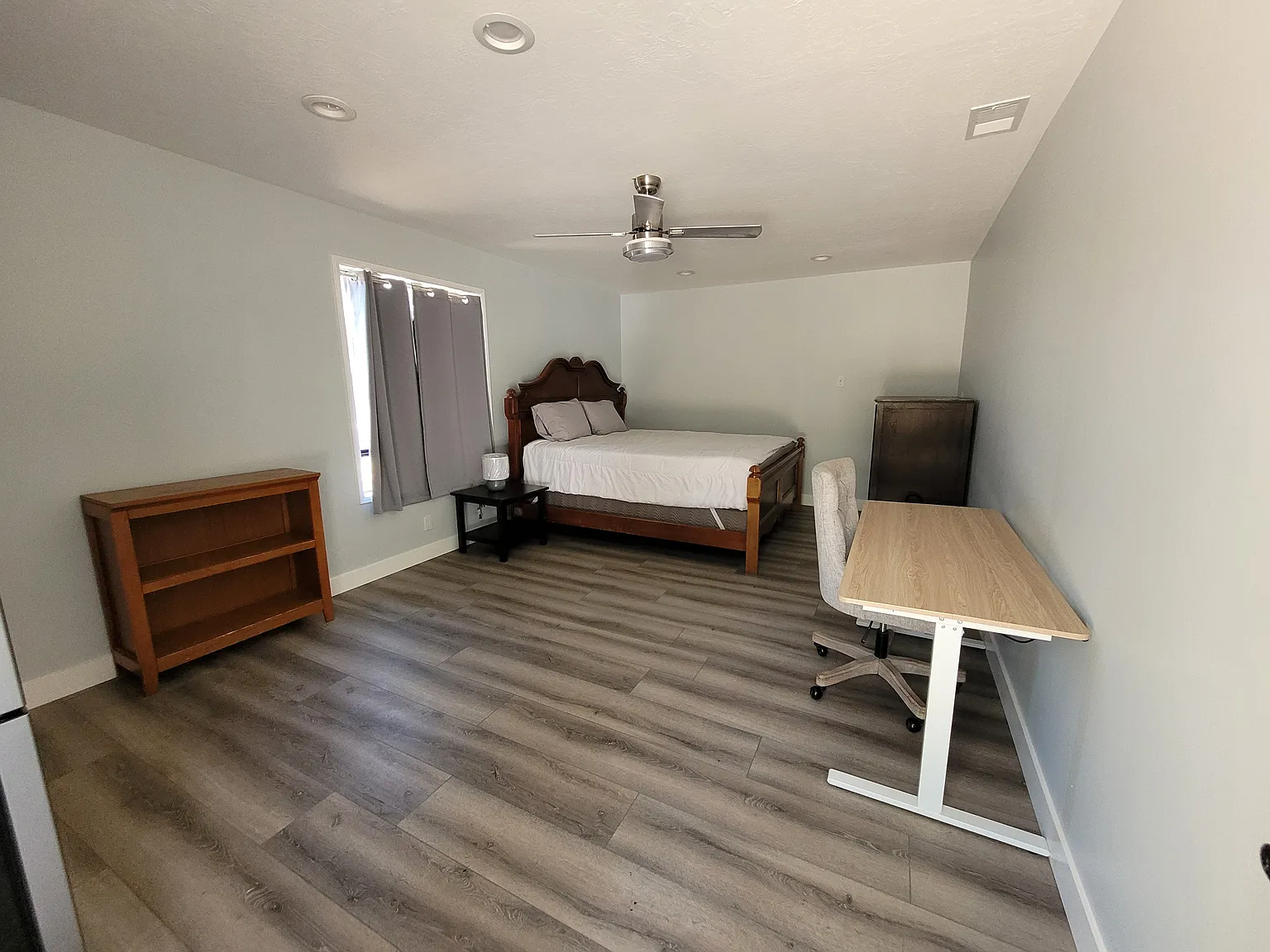 1 bed, 225 sqft, $1,200 — Photo 2