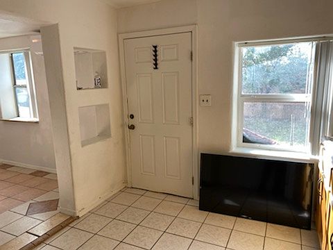4th image of 208 W Ventura St #3-C