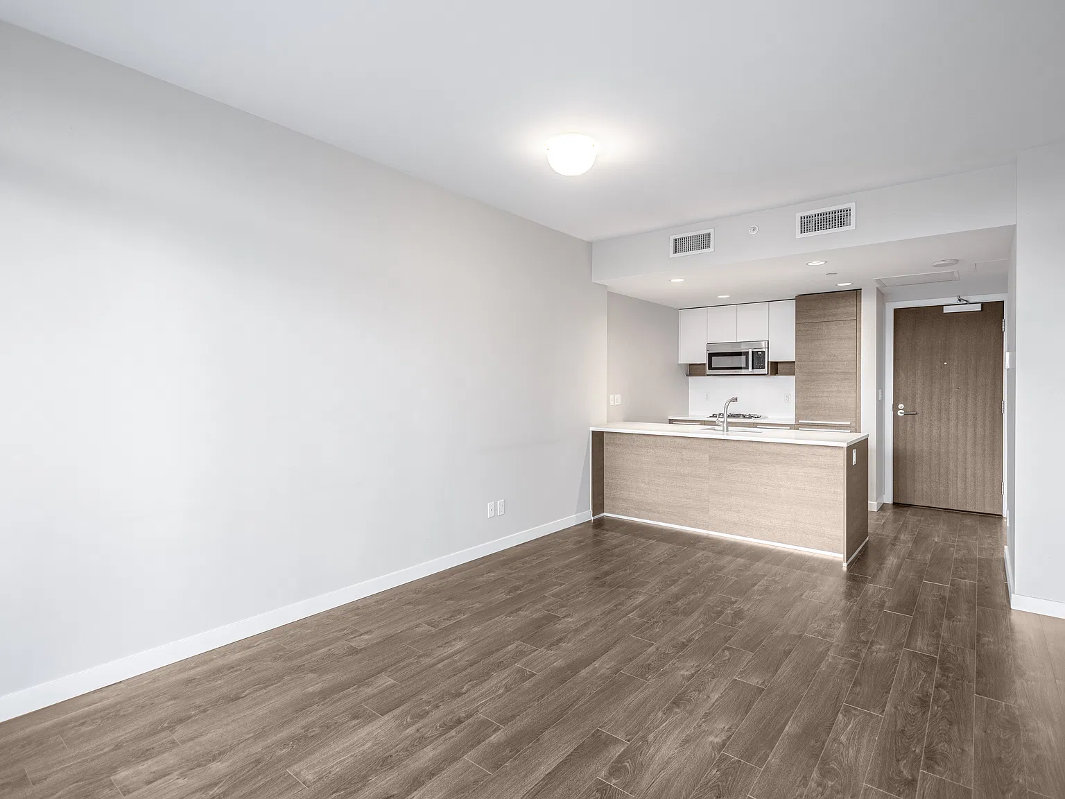 4485 Skyline Dr — Photo 2