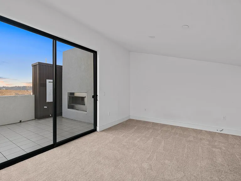 8547 Aspect Dr — Photo 26