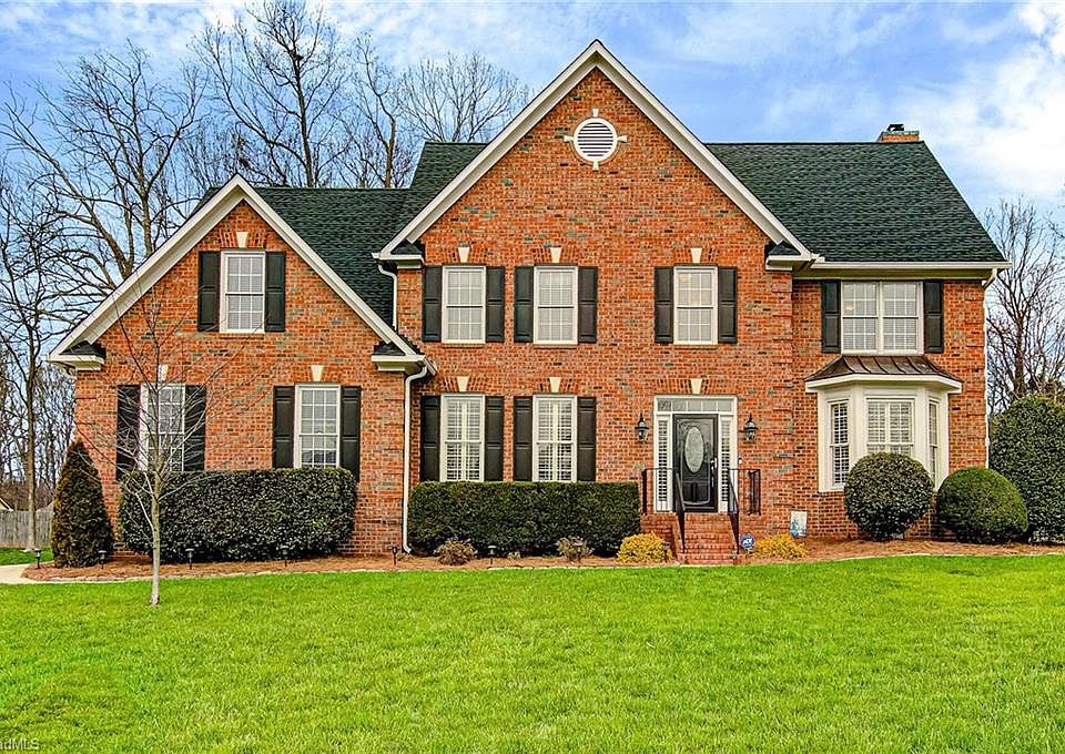 1st image of 24 Winterberry Ct