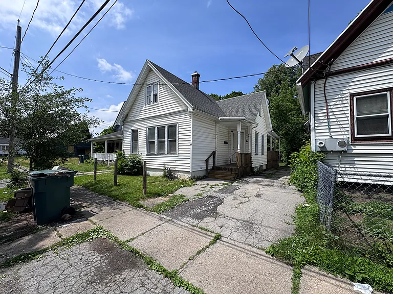 6 Dejonge St — Photo 1