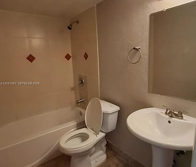 496 NW 165th Street Rd #D612 — Photo 14
