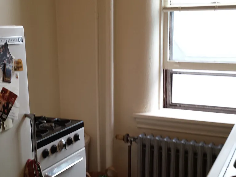 590 Holly Ave — Photo 5