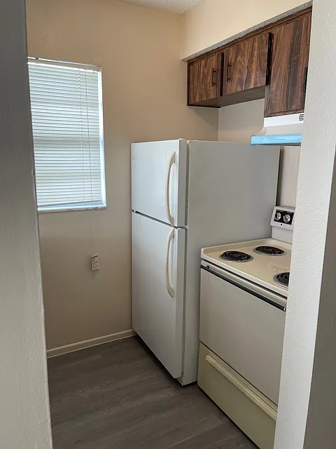 1 bed, 700 sqft, $1,095 — Photo 2