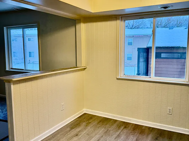 31477 Alcona Ct — Photo 2