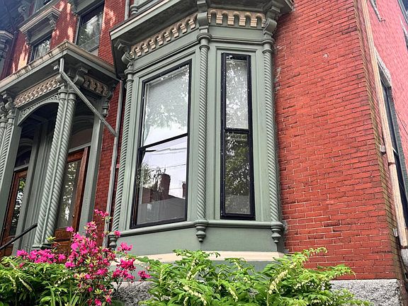 4th image of 52 Carleton Street