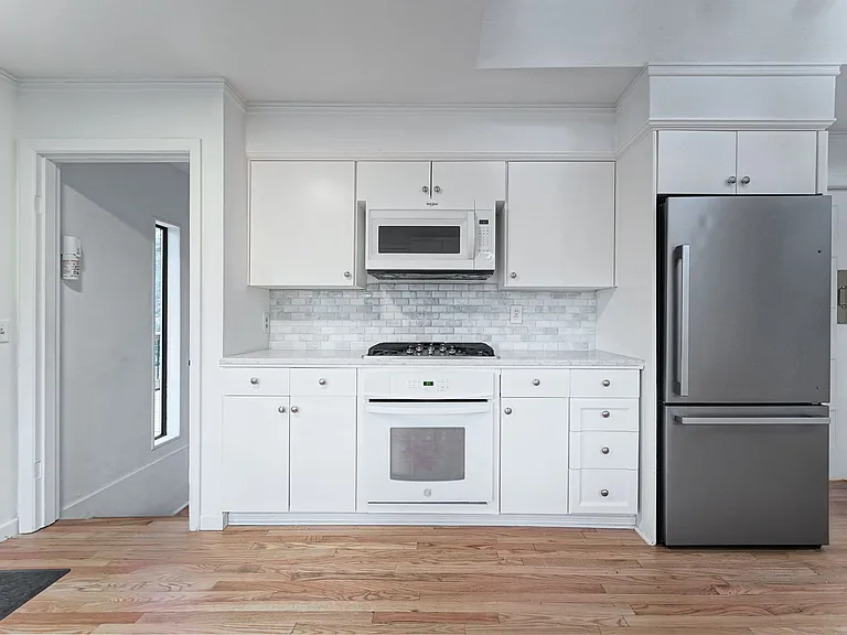 3801 SW Hamilton St — Photo 53