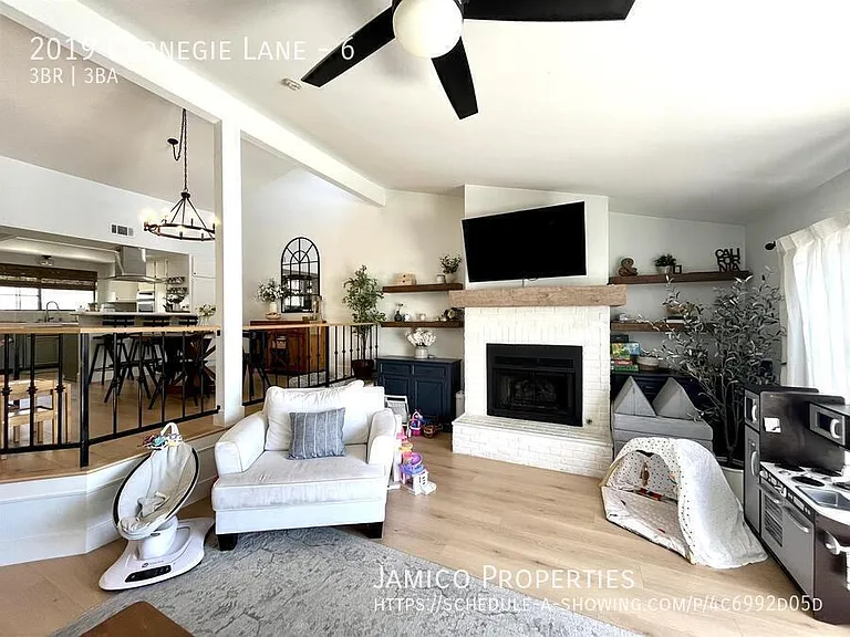 2019 Carnegie Ln #6 — Photo 9
