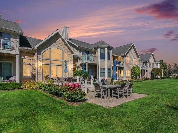 2800 Oden Rd, Petoskey, MI 49770