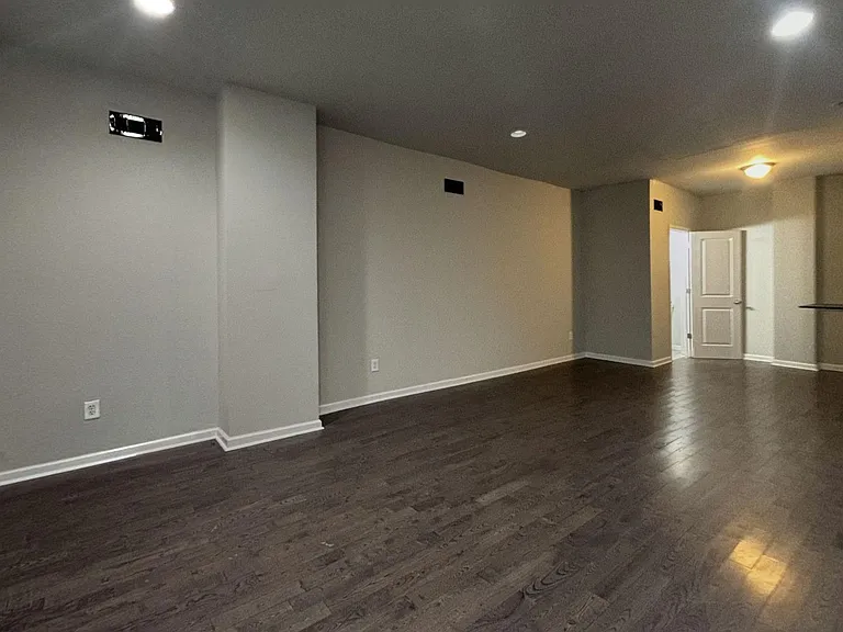 5515 Ludlow St — Photo 12