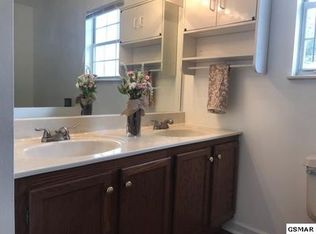 954 Belle Meadows Blvd, Sevierville, TN 37862