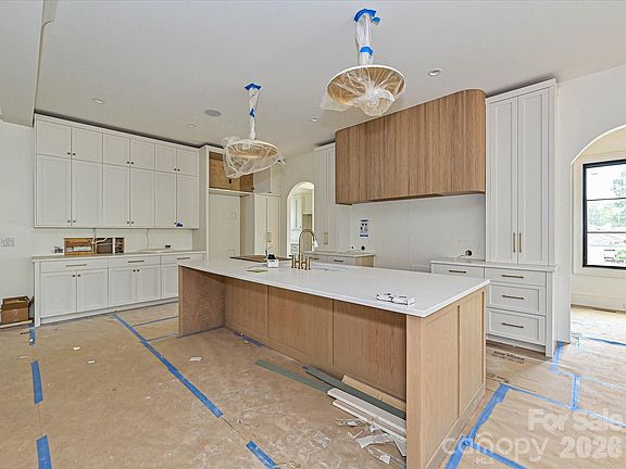 4th image of 1329 Bevis Dr