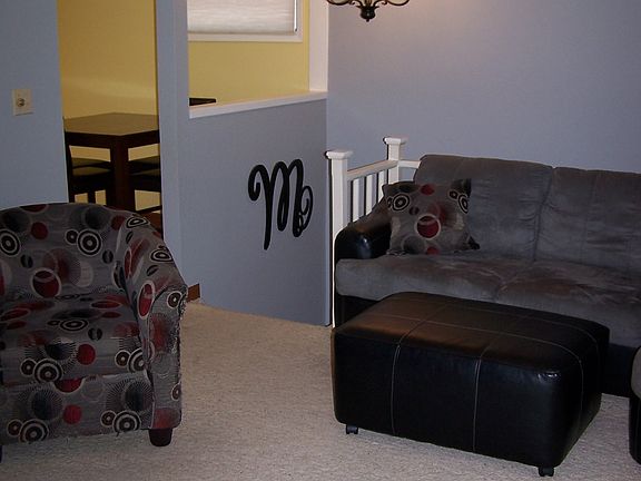 4th image of 104 East Ave