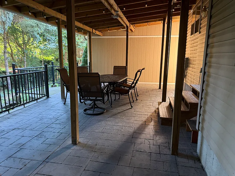 1900 Smoky Meadow Dr — Photo 19