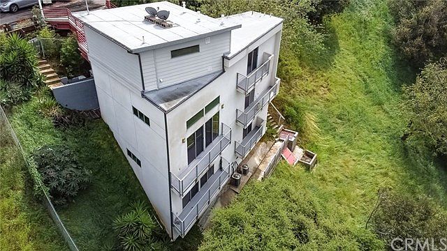1st image of 4865 N Mount Royal Dr