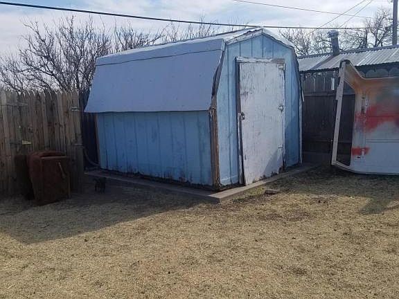 4th image of 614 Mississippi St