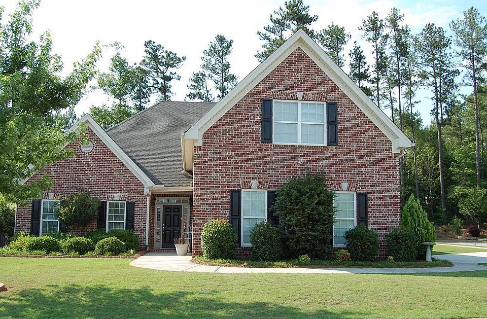 4 sided brick Ranch!