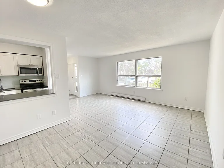 7555 Goreway Dr #5 — Photo 3