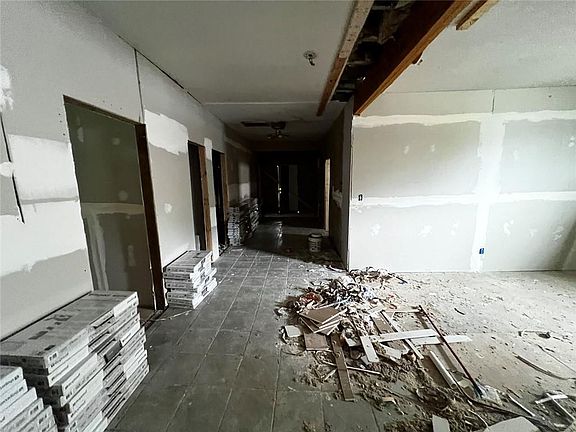 3rd image of 203 Forsyth St NE