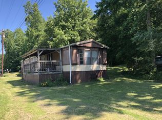 64 Polly Beecham Ln, Tennessee Ridge, TN 37178