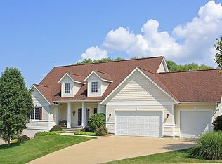 3916 Cedar Bluff Ct NE, Cedar Rapids, IA 52411