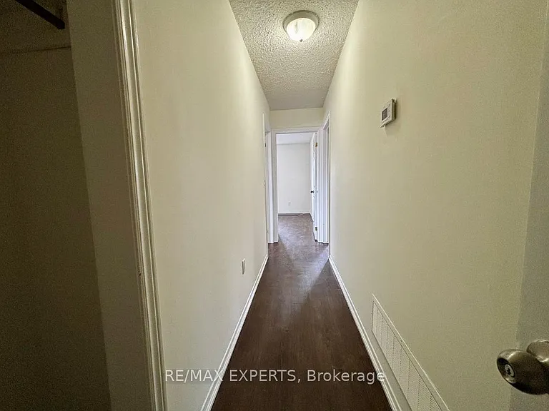 5 Ferndale Dr N #2 — Photo 5