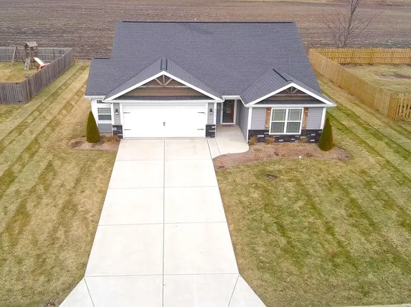 303 E Quail Dr, Oxford, IN 47971