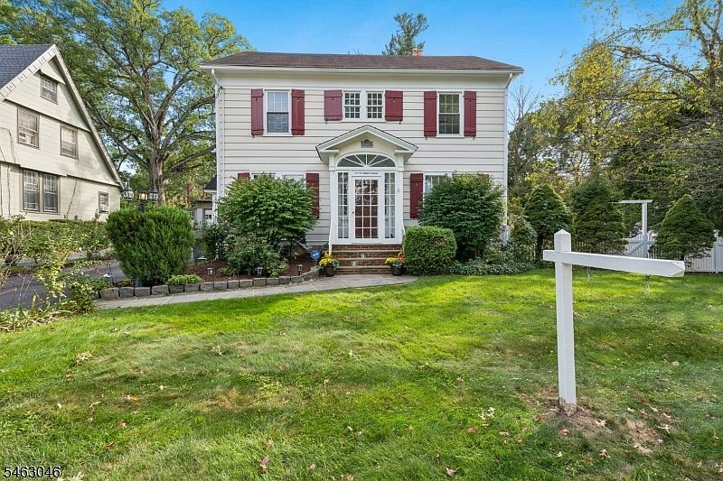 1st image of 84 Kent Place Blvd