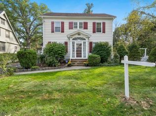 84 Kent Place Blvd, Summit City, NJ 07901