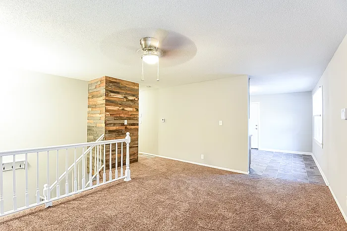 907 N Choctaw Ave — Photo 2